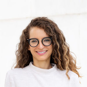 Meet your Posher, Paola